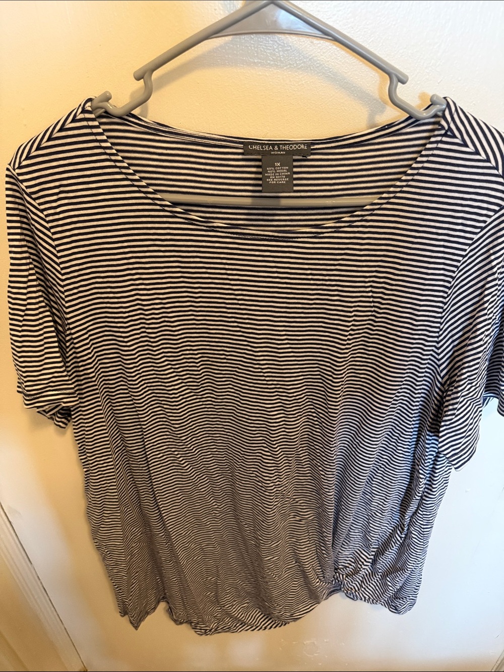 Chelsea & Theodore Black and White Striped Short Sleeve Tee with Scoop Neck